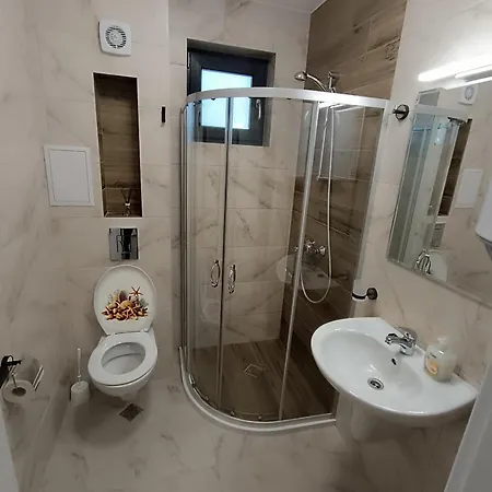 10 улица македония 33 * Pomorie